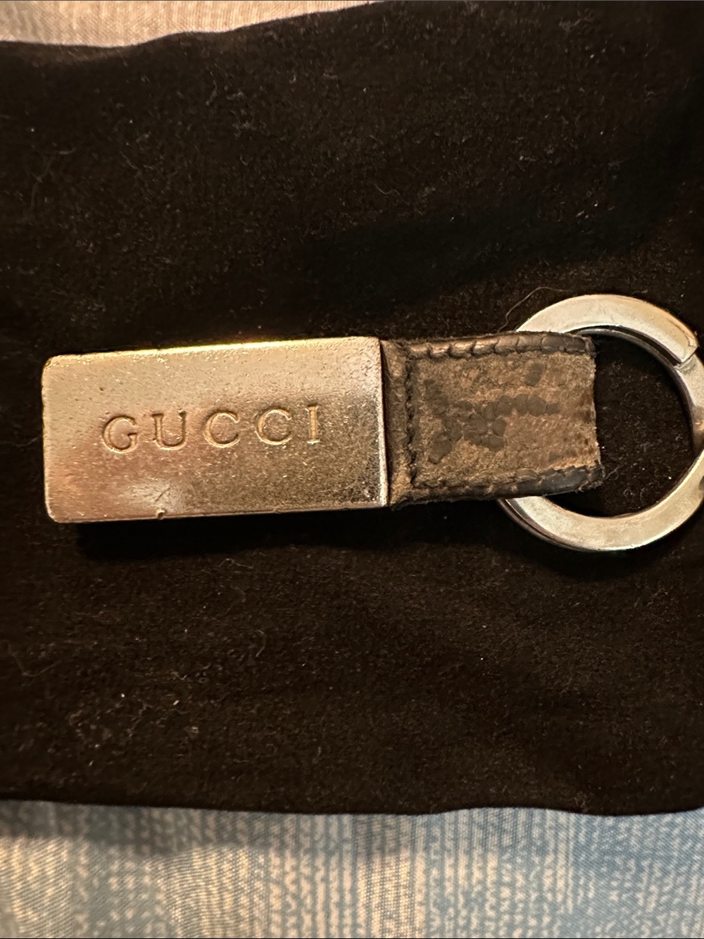 Gucci Black Leather Keyring with Silver-Tone Logo Plaque
